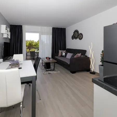 S Pogledom Na Apartamento *