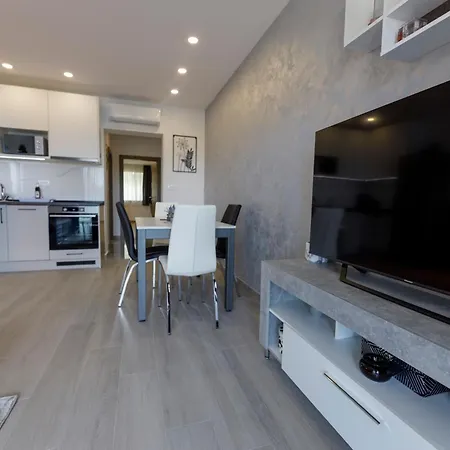 S Pogledom Na Apartamento *