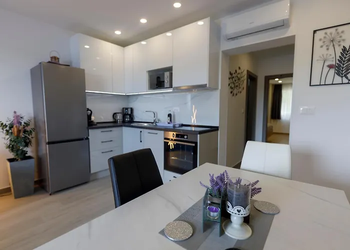 Apartamento S Pogledom Na *