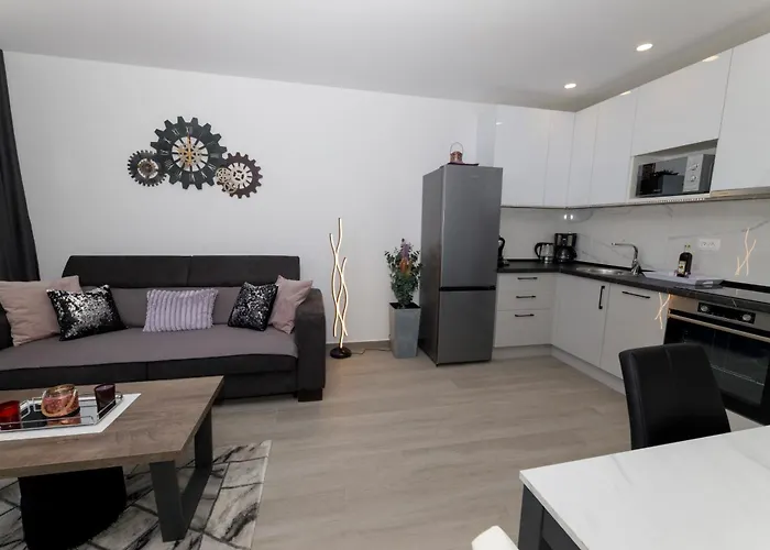 S Pogledom Na * Brela